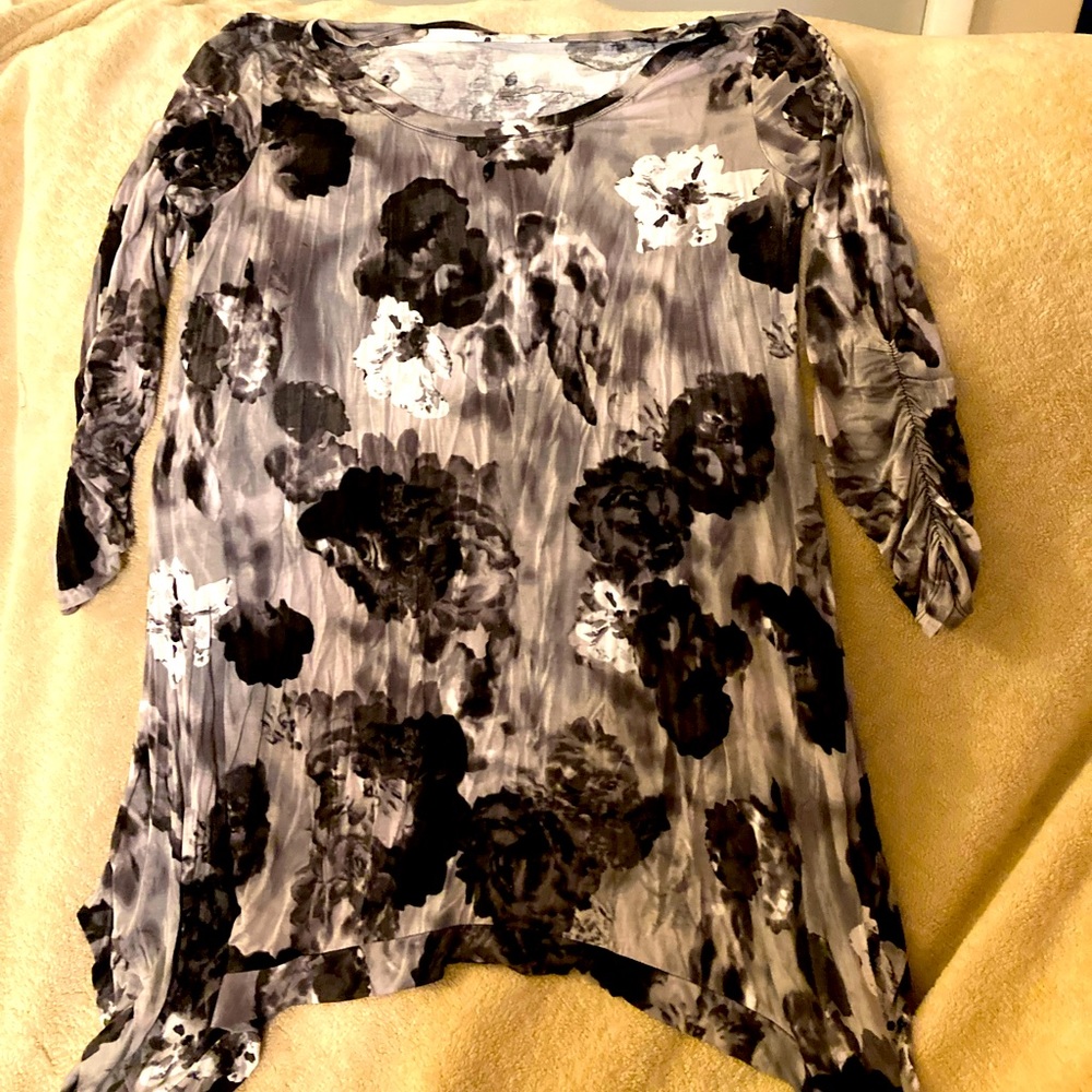 Black flowery tunic